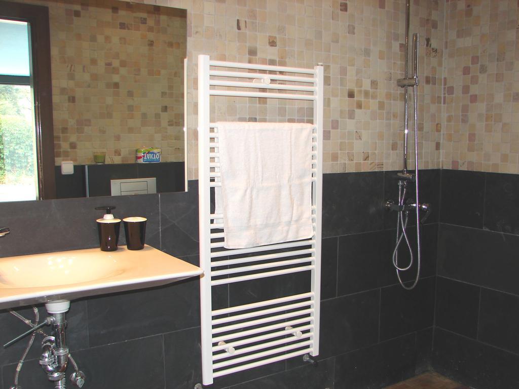 Casa Ceca De La Playa Y Barcelona, Con Piscina Climatizada Y Jacuzzi Βίλα Vallromanes Δωμάτιο φωτογραφία